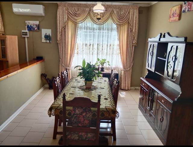 4 BEDROOM HOUSE FOR SALE IN LINCOLN MEADE